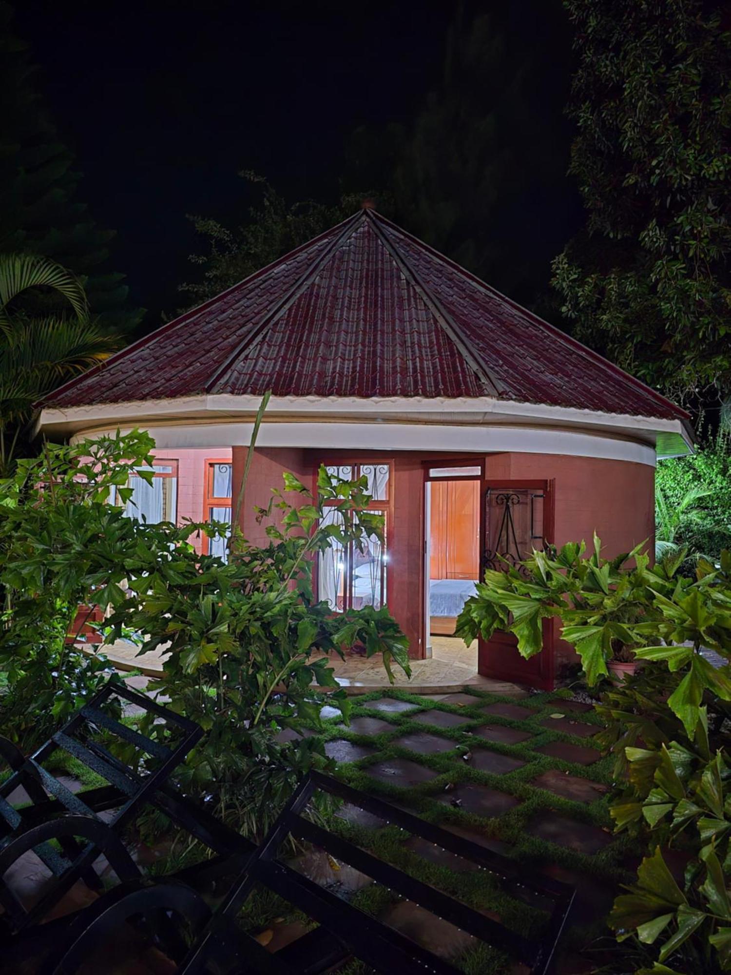 Sprunger Avenue - Tulia Homes Moshi Phòng bức ảnh